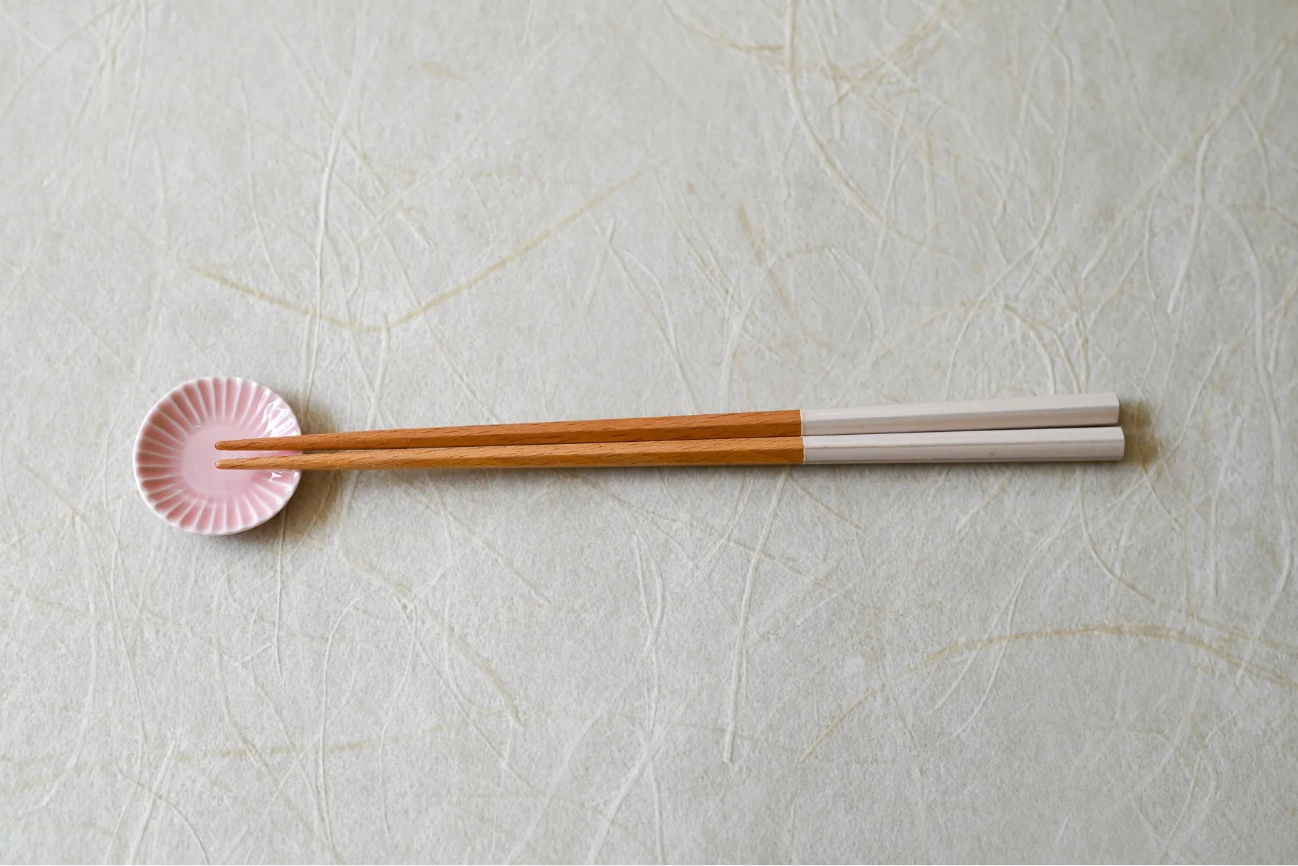 その他 箸：天然木
箸置き：磁器 ISH-0003